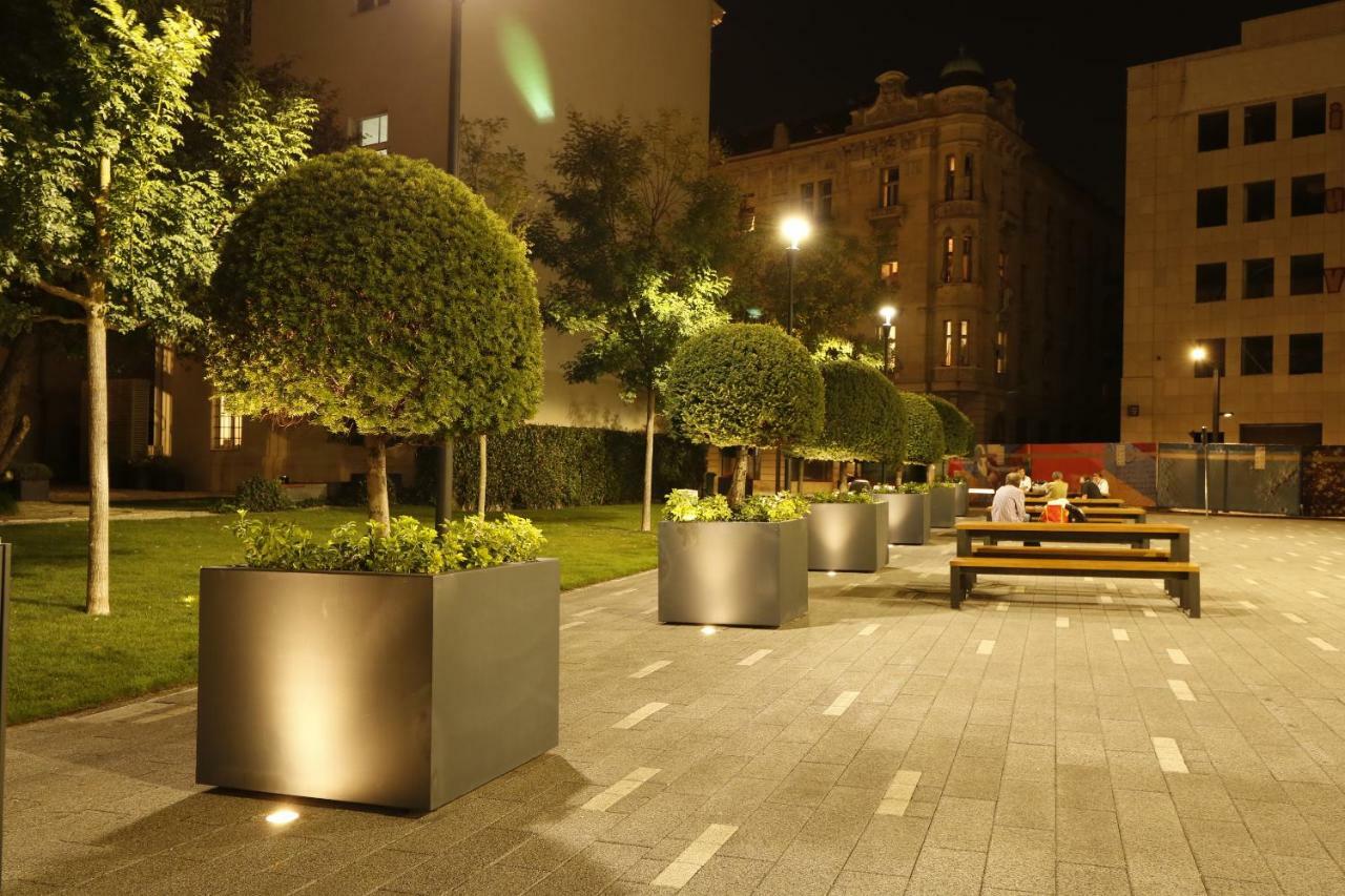 Iva City Center Belgrado Esterno foto